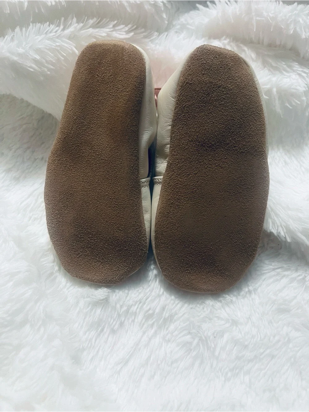 Robeez Cream Leather Floral Appliqué Baby Slip-On Shoes